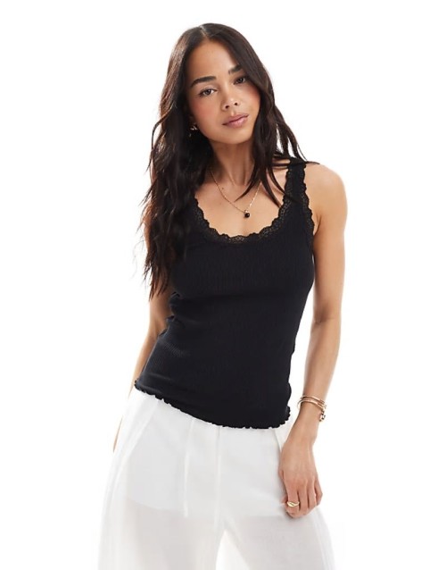 lace trim tank top in black