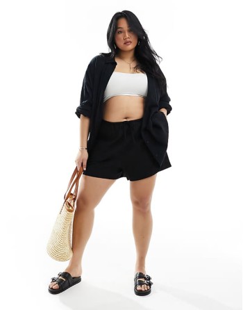 Curve pull on short with linen in black