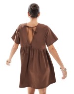 poplin v waist smock dress in chocolate