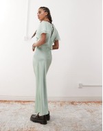 maxi tea dress with keyhole and contrast lace in mint green